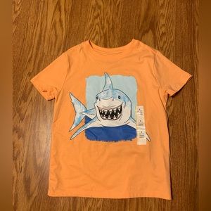 New with tag cat and Jack size small (6/7) boys T-shirt